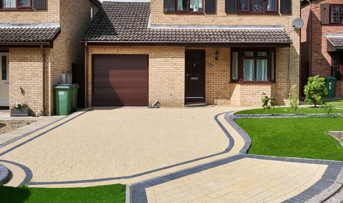 Curved block paving UK house