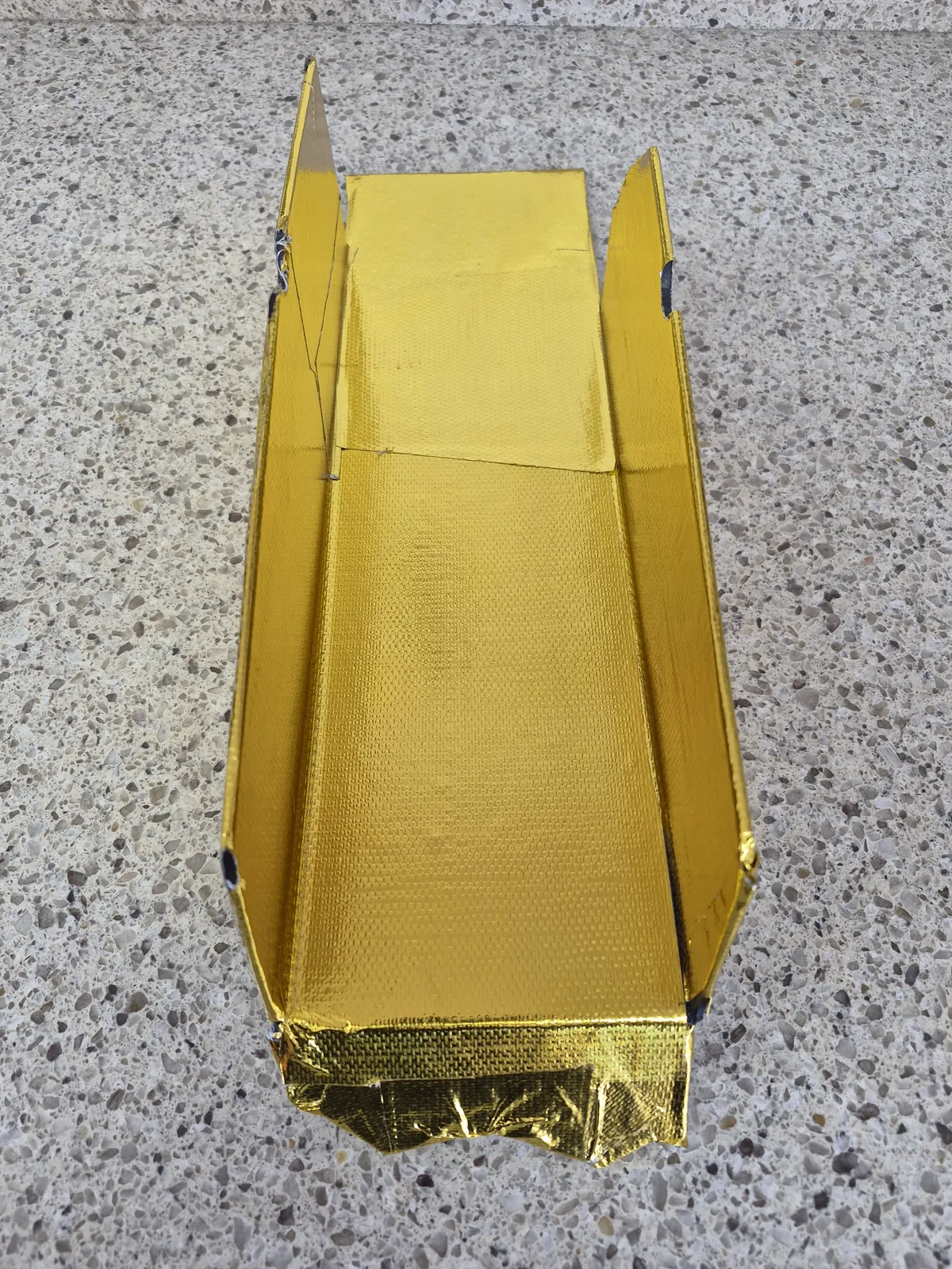 JB insulating intake tray, top view