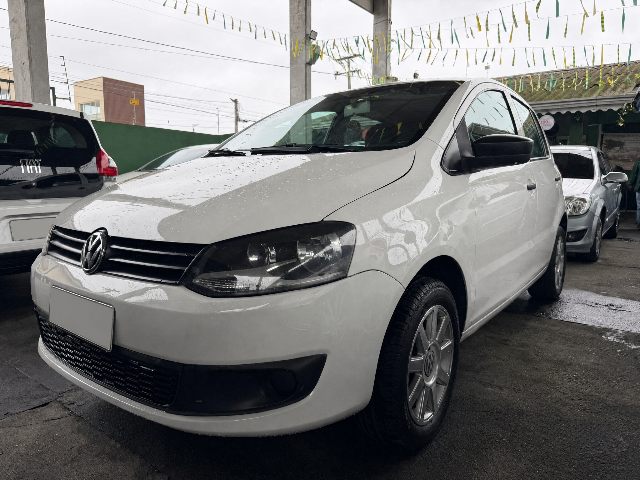 Volkswagen FOX 1.6 I-MOTION TOTAL FLEX foto 1