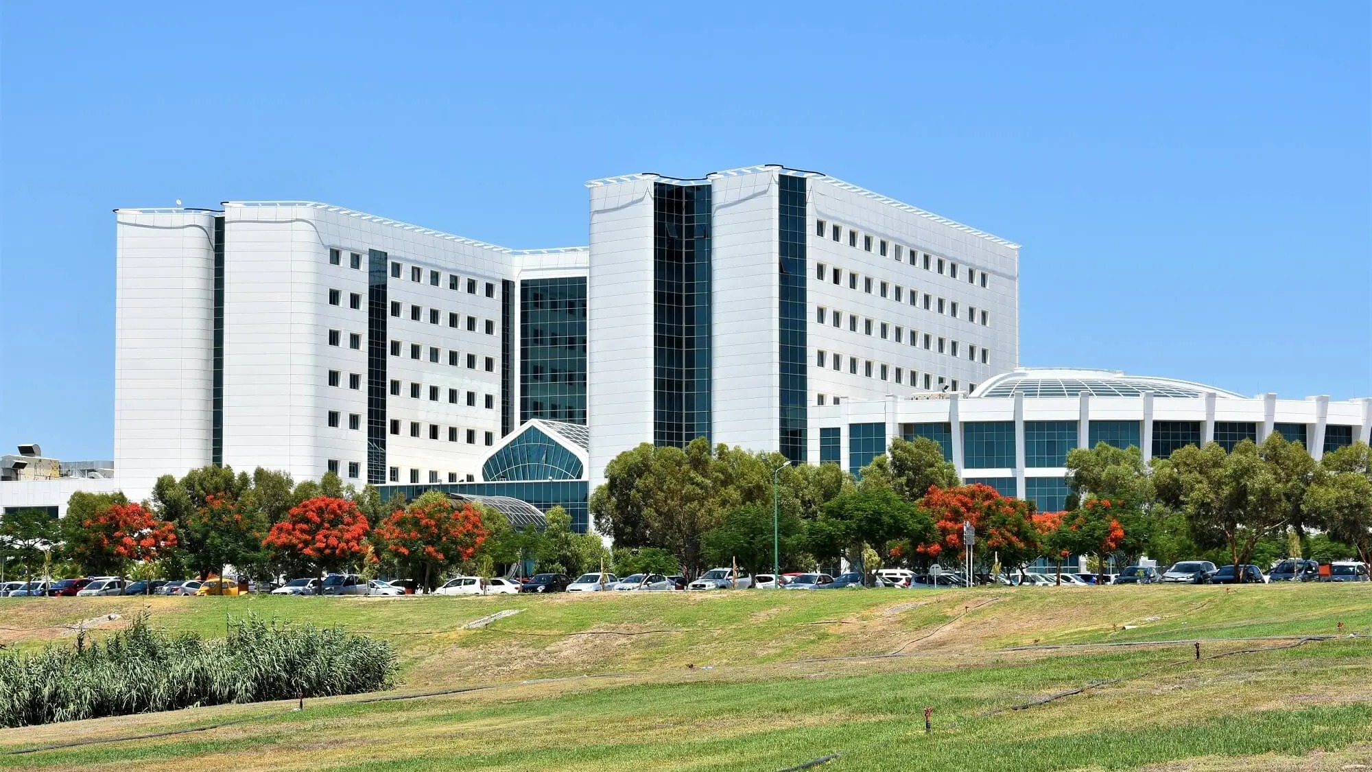 Yakın Doğu Üniversitesi Hastanesi