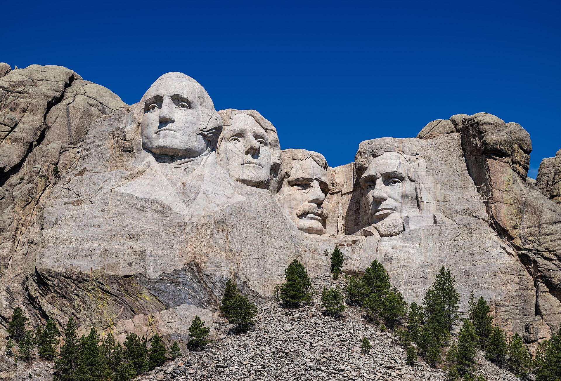 Mount Rushmore presidential carvings