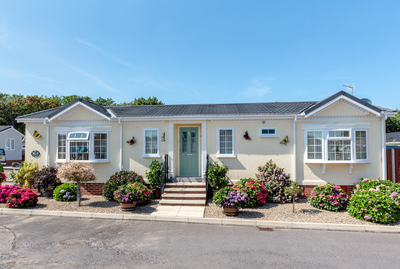 Beautiful park home with landscaped garden