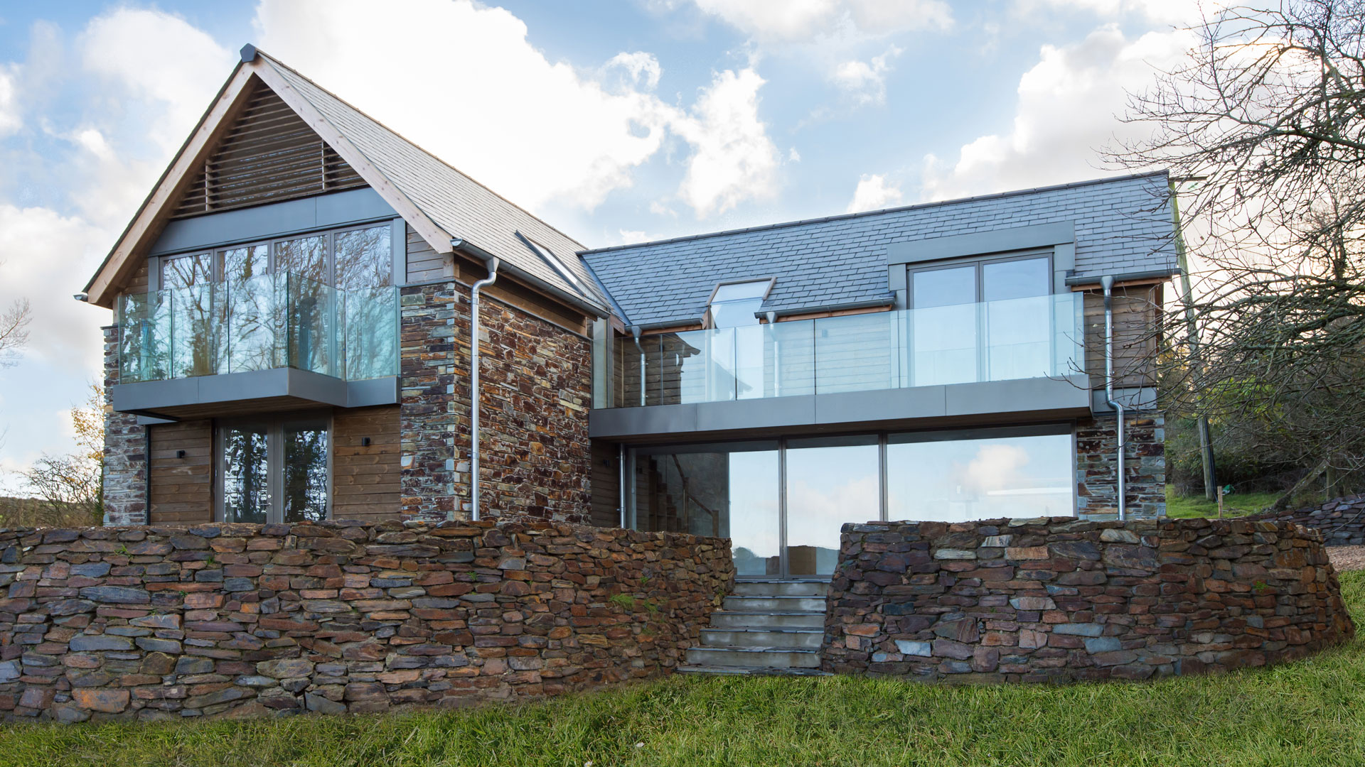 Beautiful new completed residential roof on UK house