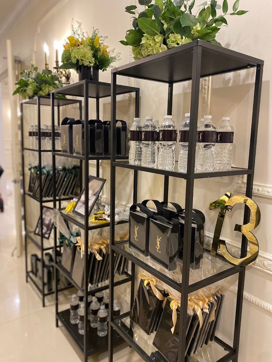 Luxury Gift Display