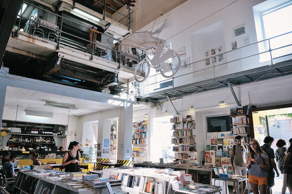 Ler Devagar bookstore