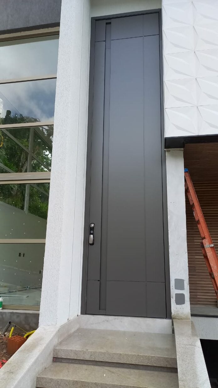 Porta Pivotante em ACM