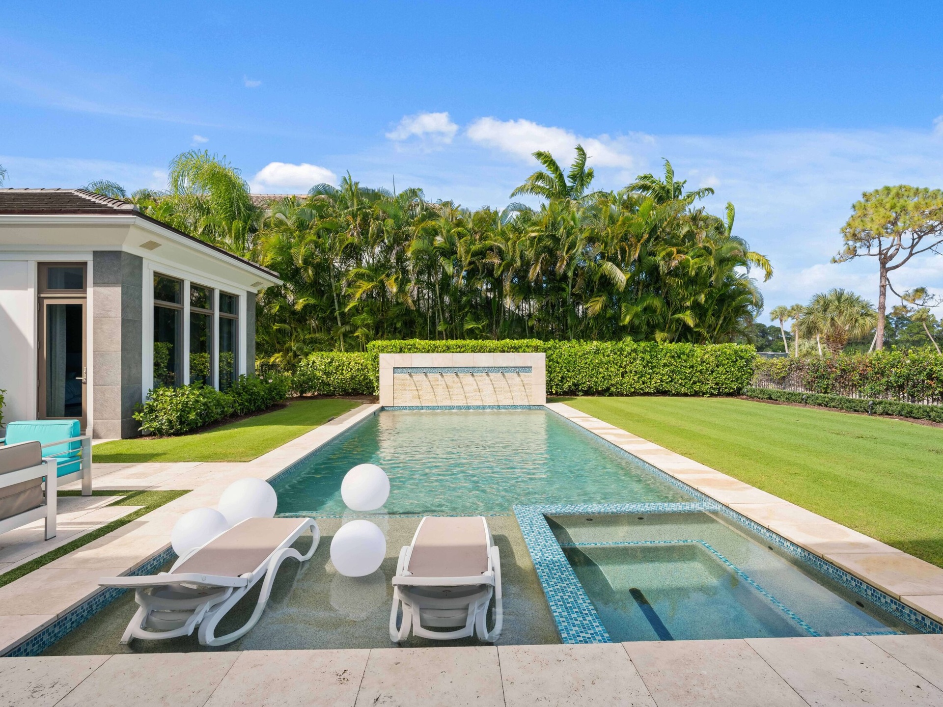Pool & Outdoor Living Area