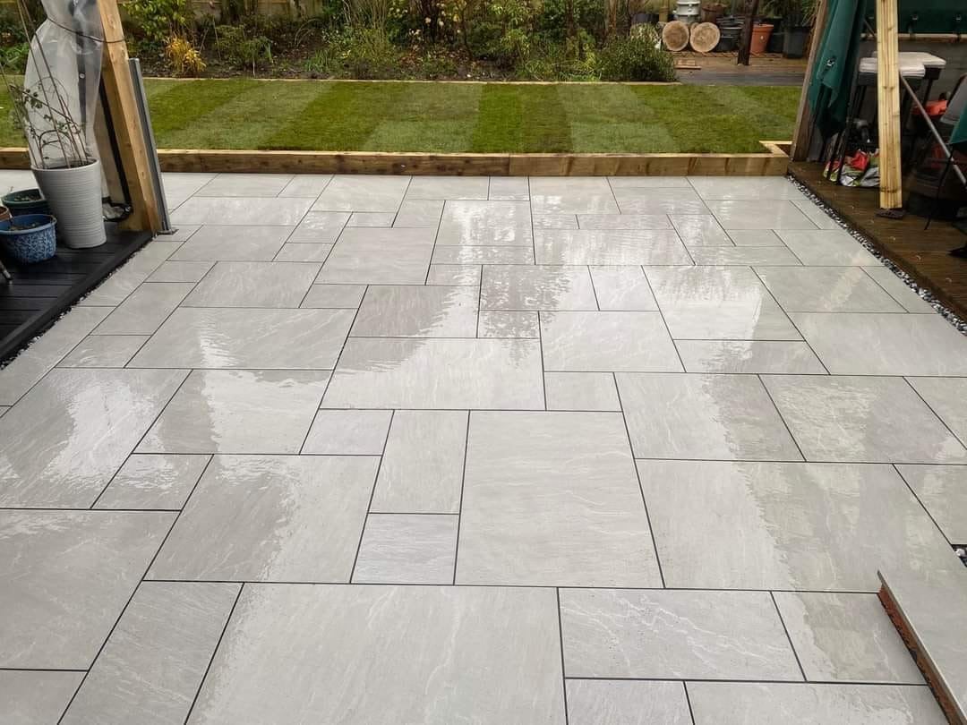 Porcelain patio tiles with modern finish