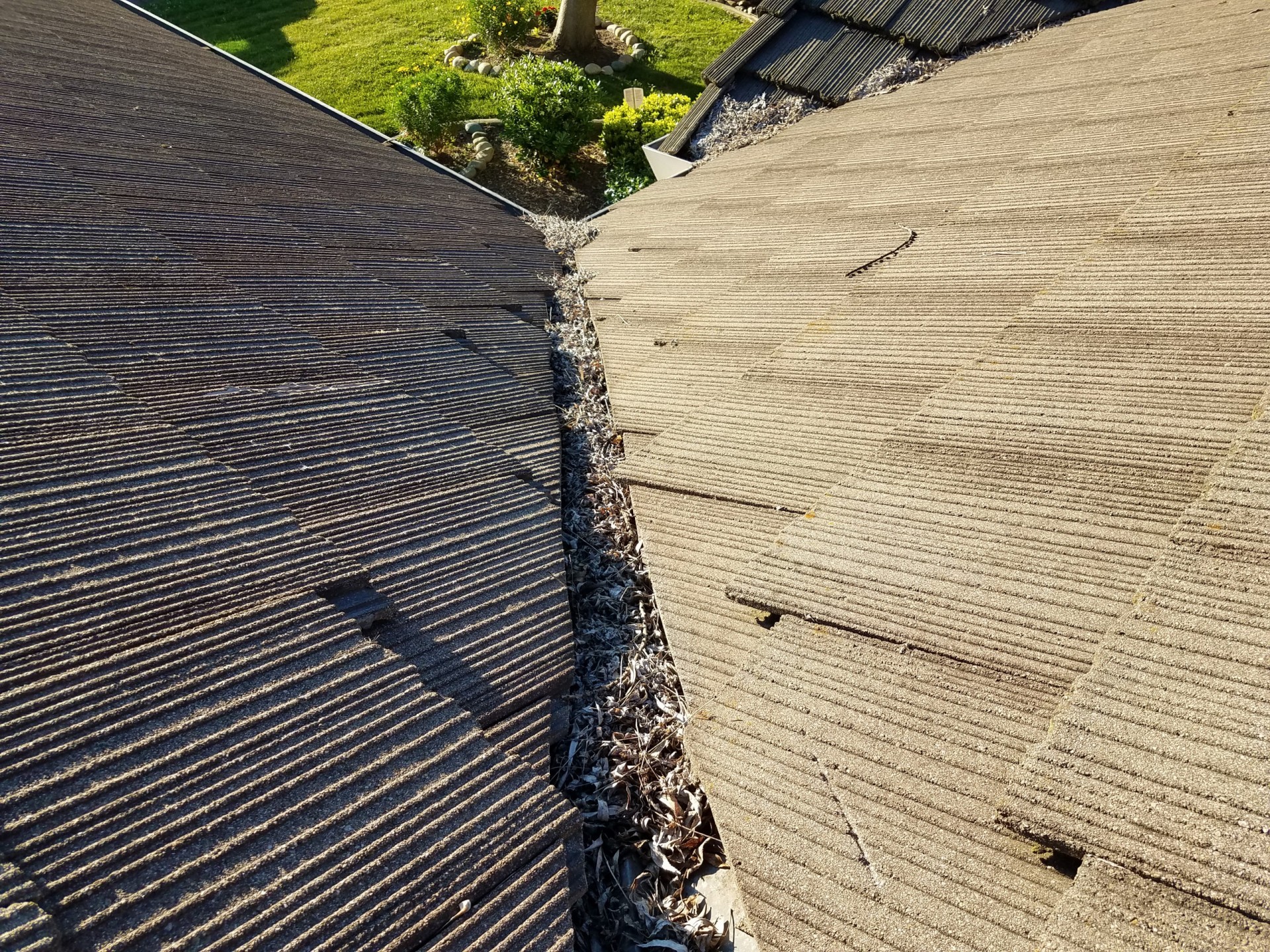Roof valley tile work