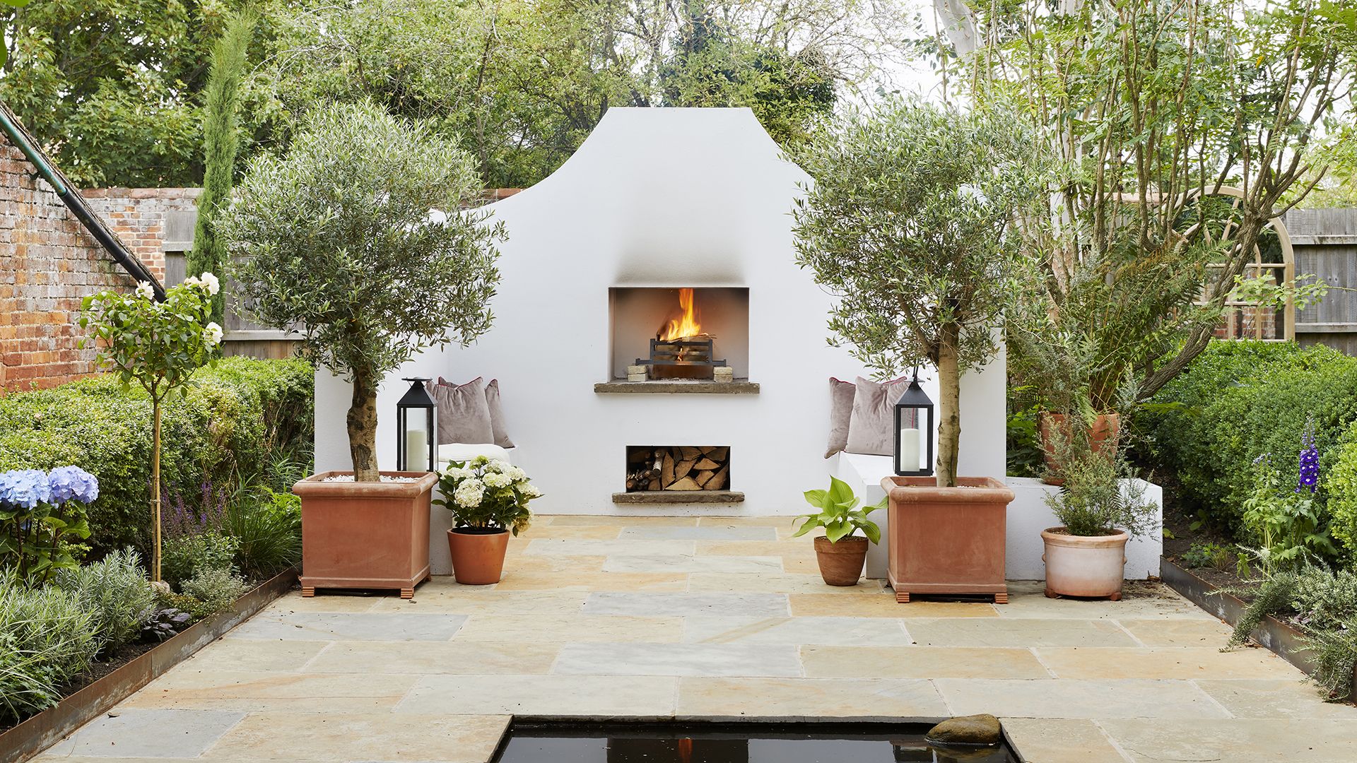 Beautiful patio area with outdoor furniture