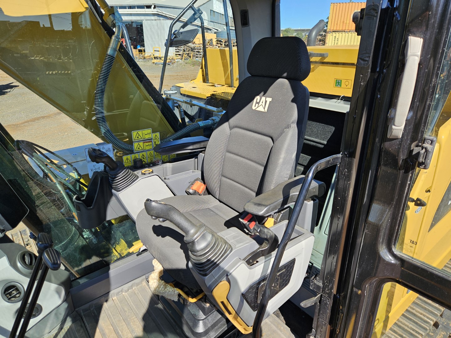 2019 Caterpillar 320 Hydraulic Excavator - Photo 3