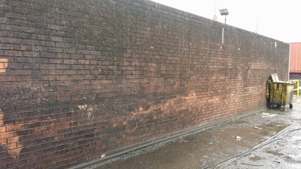 Brick wall cleaning – Failsworth
