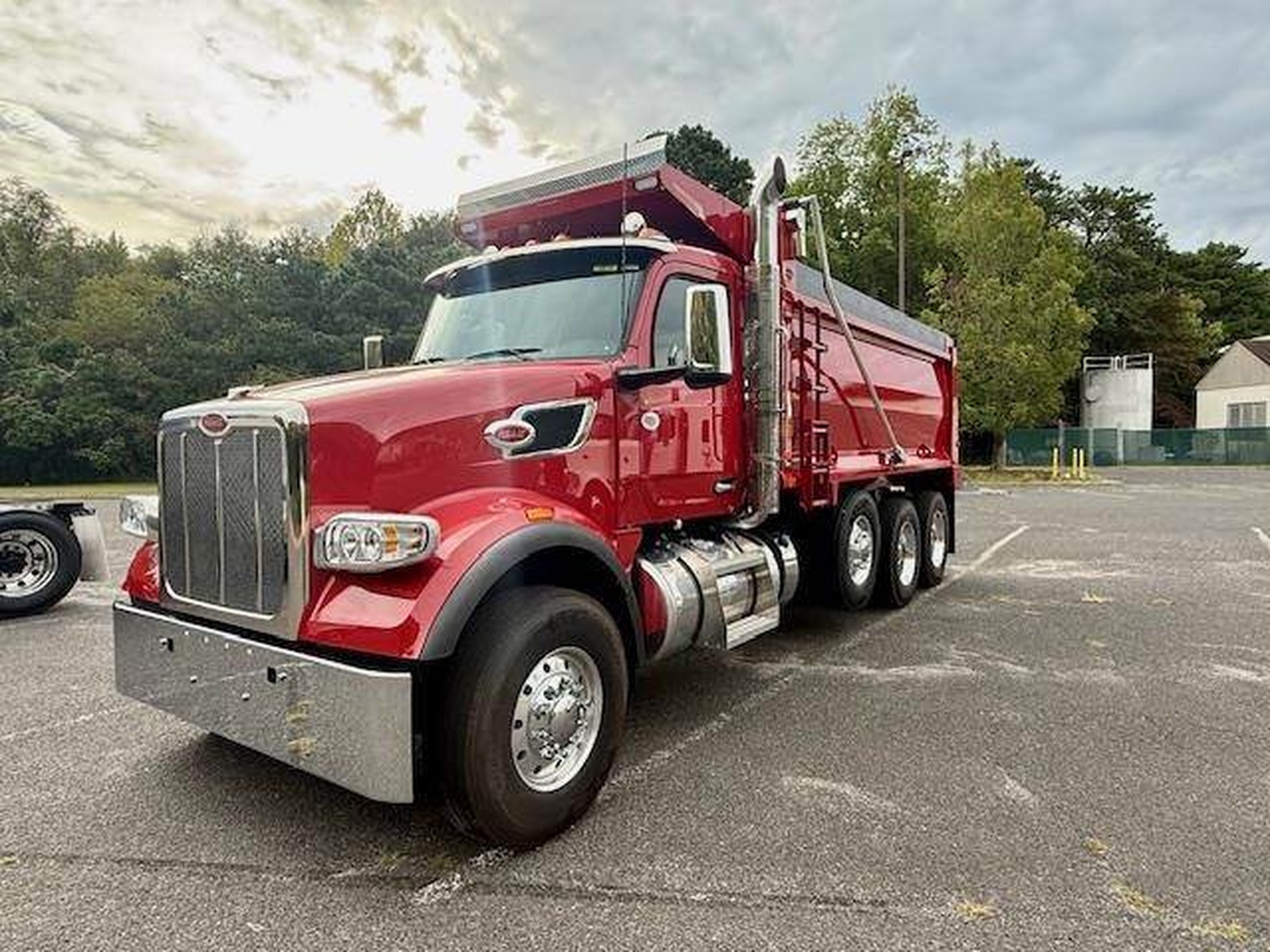 2018 Peterbilt 567 Dump Truck