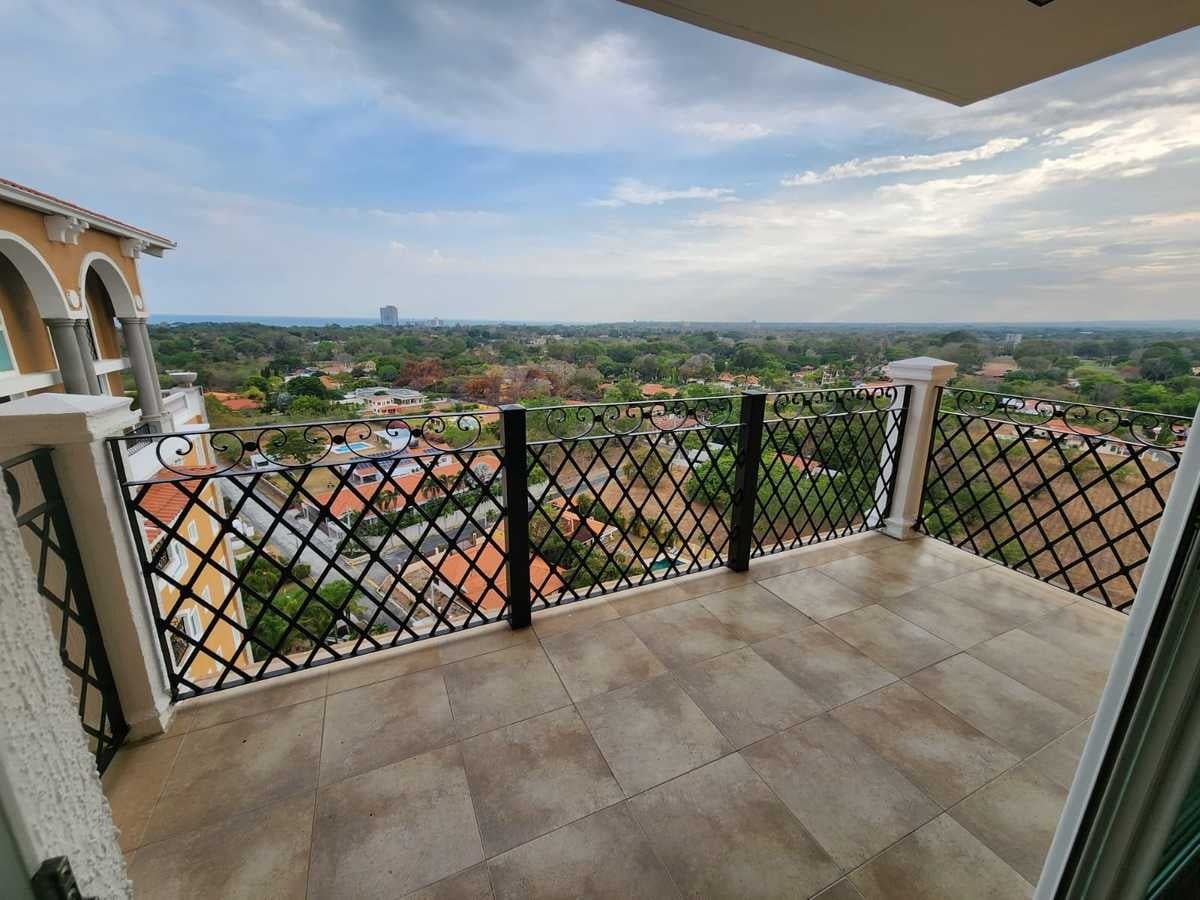Golf Course Condo - Coronado