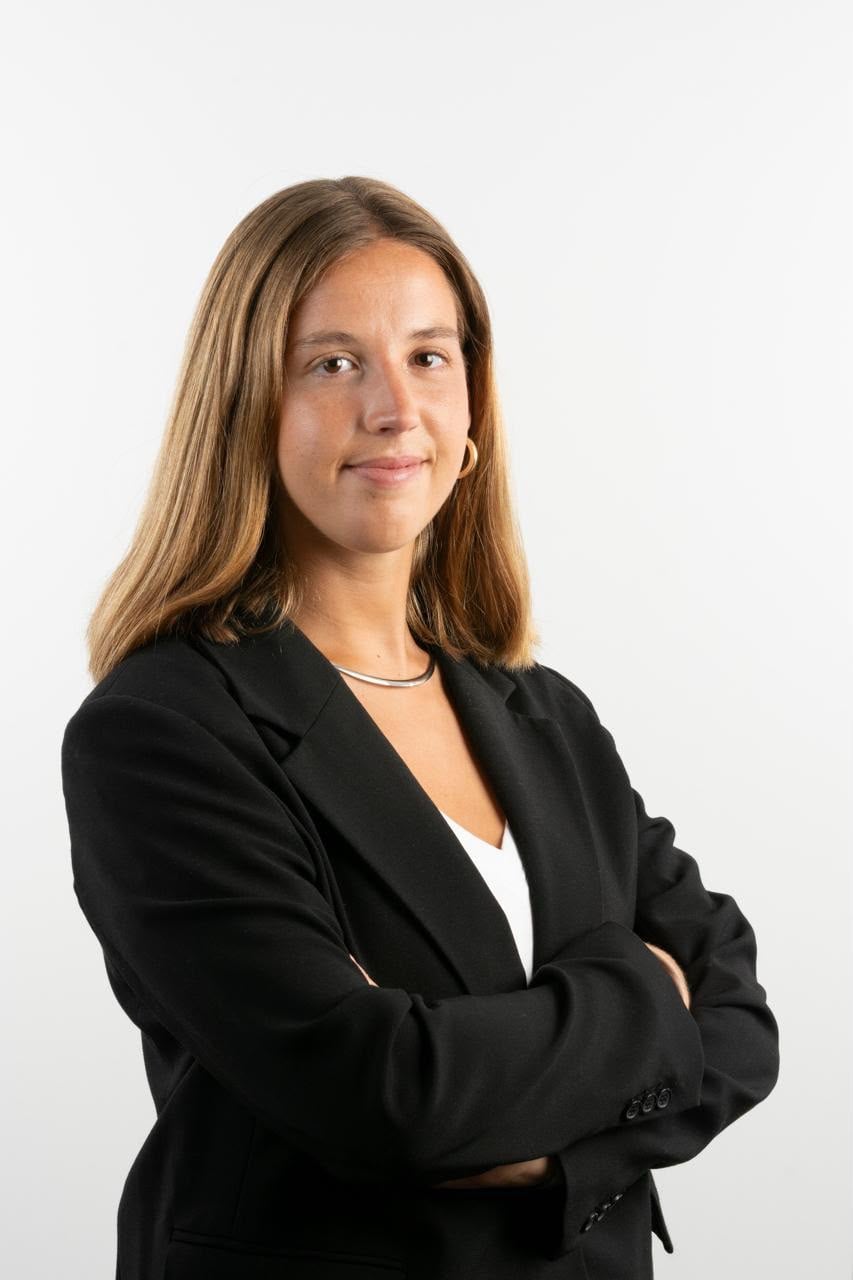 RAQUEL GIRONÉS - Asesora Legal