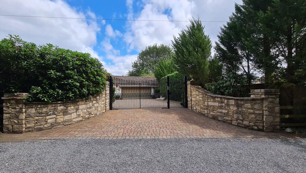 Cobblestone entrance driveway – Oldham