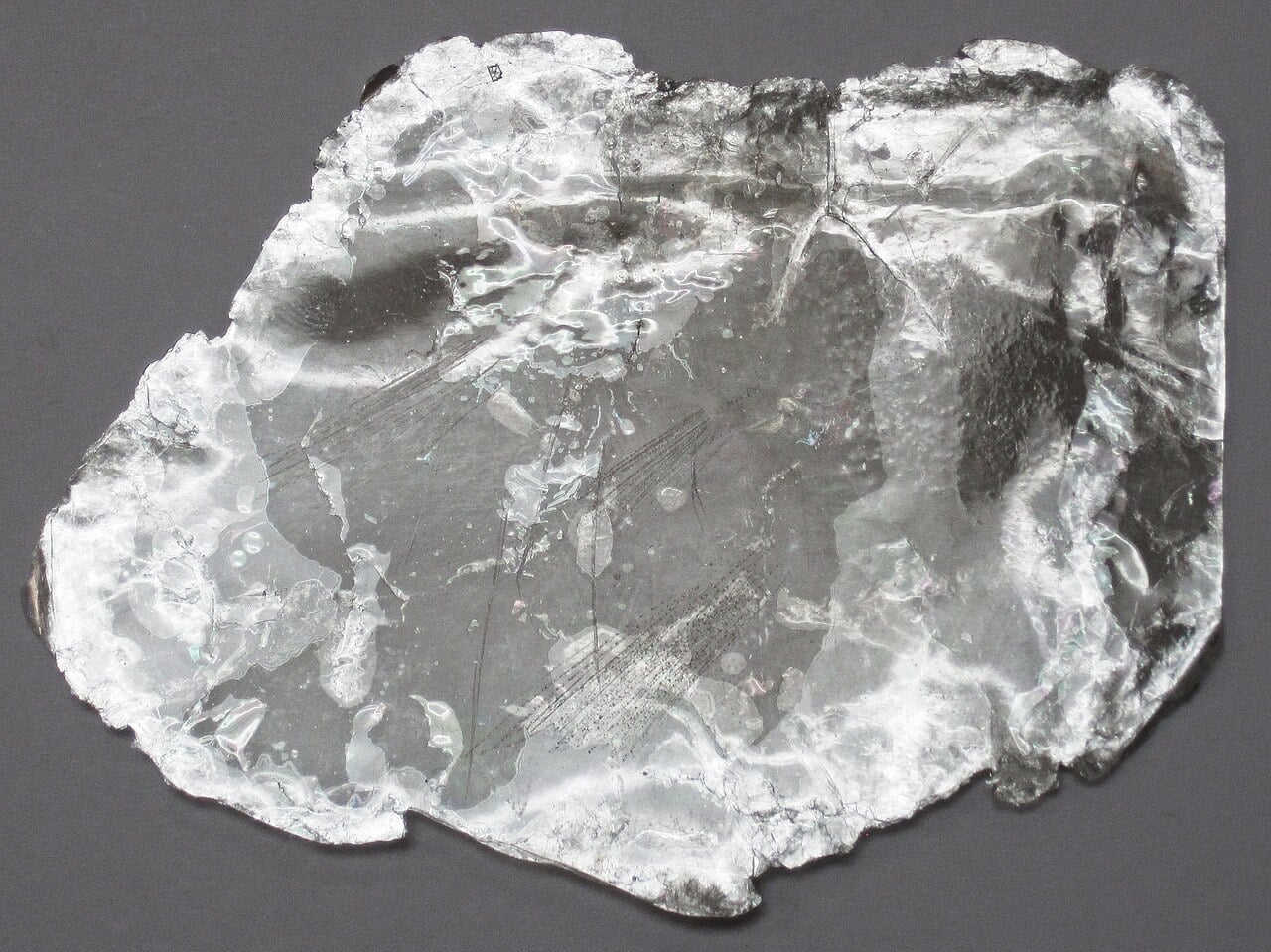 Shimmering mica sheets