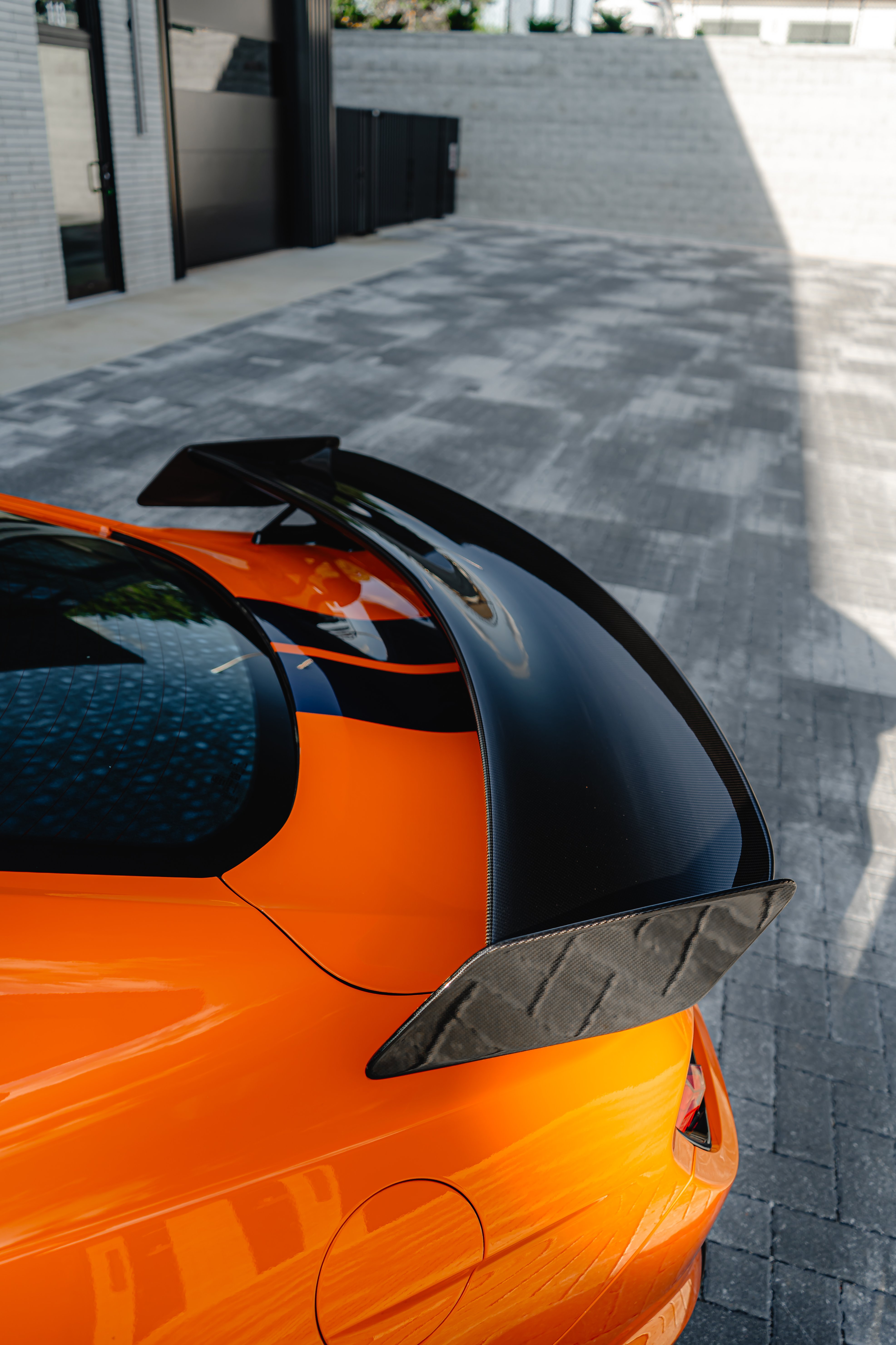 Shelby GT500 carbon fiber rear spoiler detail