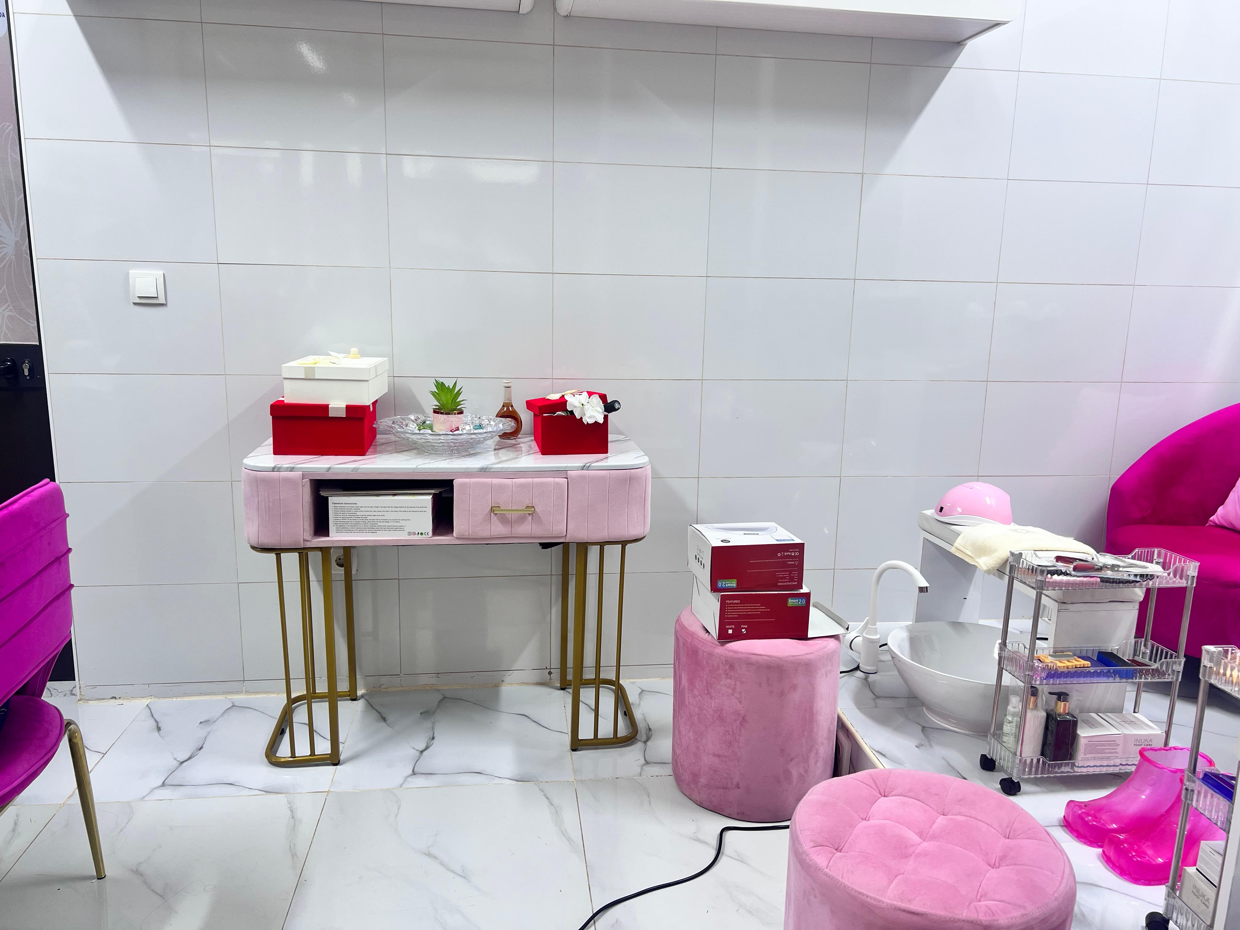 Zona de espera e decoração do salão