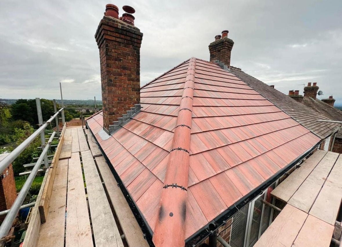 Complete roof replacement with new concrete tiles