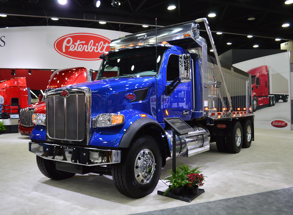 2018 Peterbilt 567 Dump Truck - Photo 3