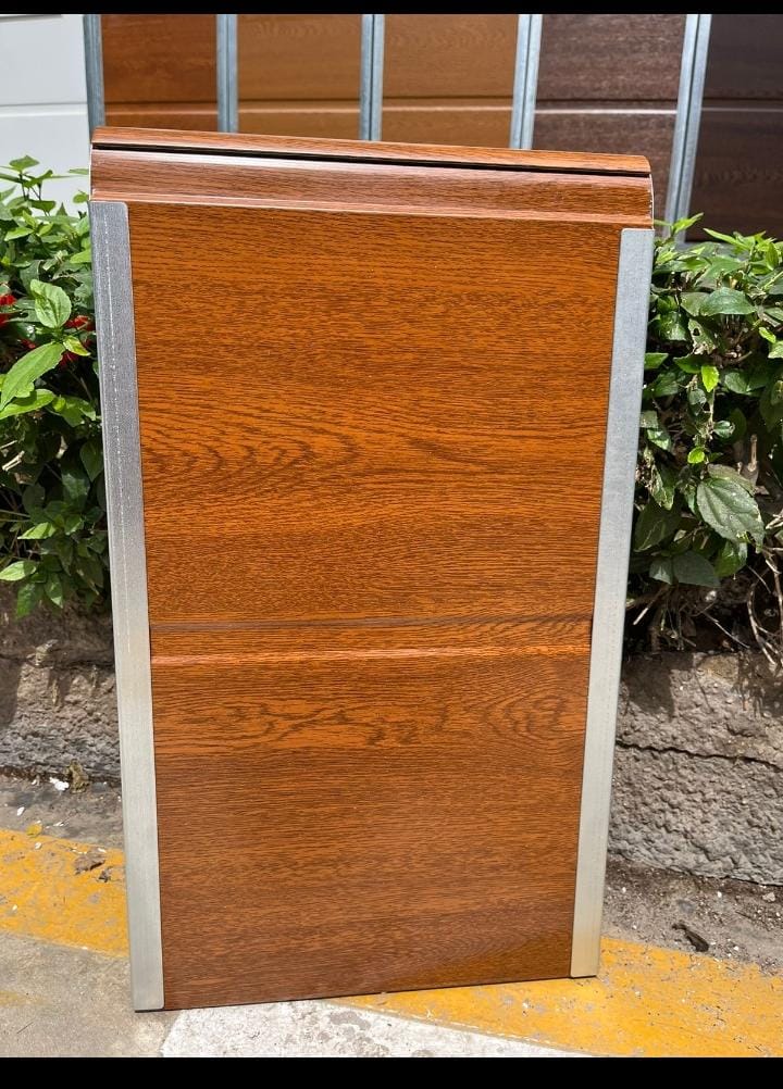 Panel Cedro Natural para puerta seccional