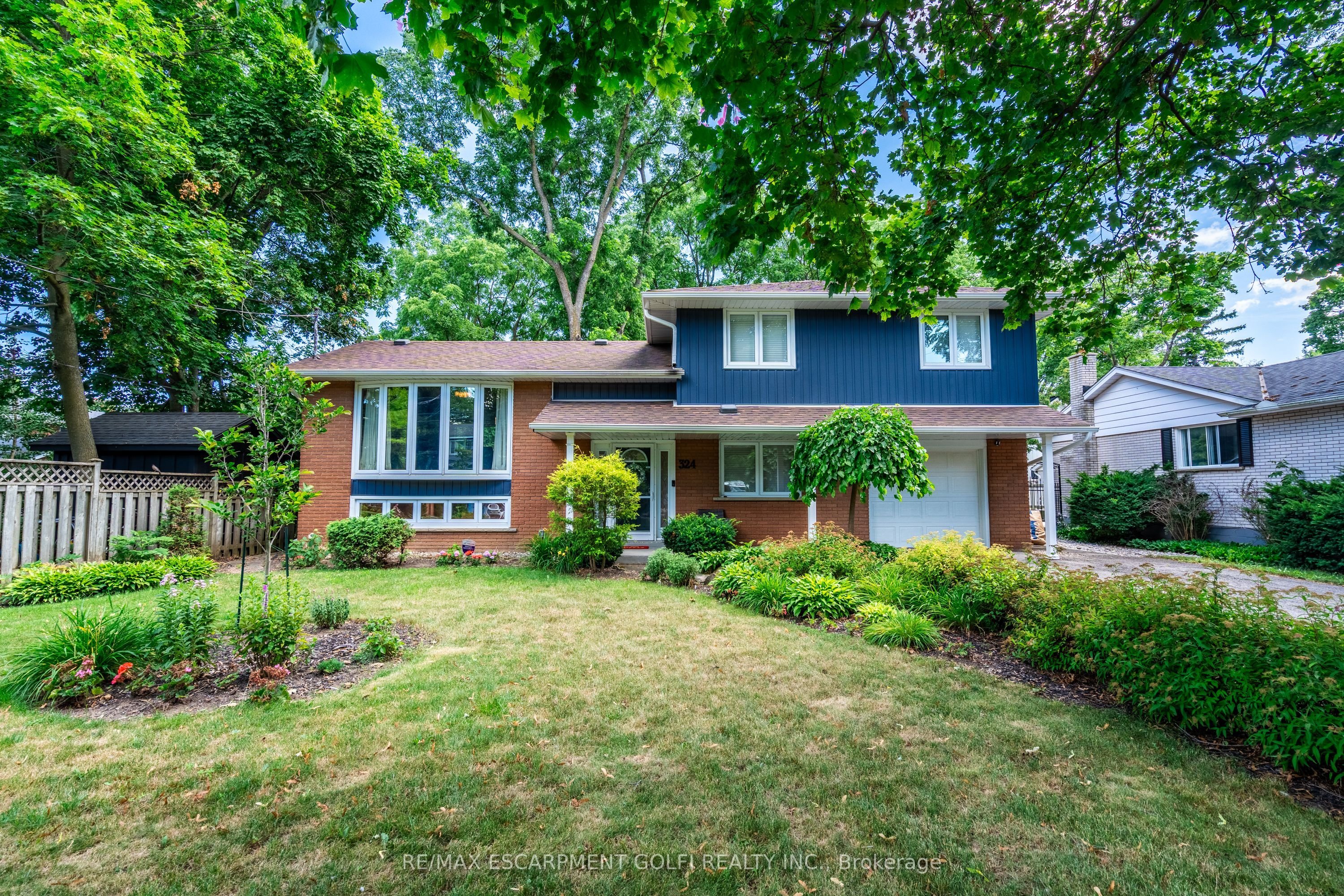 Parkside Dr Waterdown neighborhood - Residential cleaning