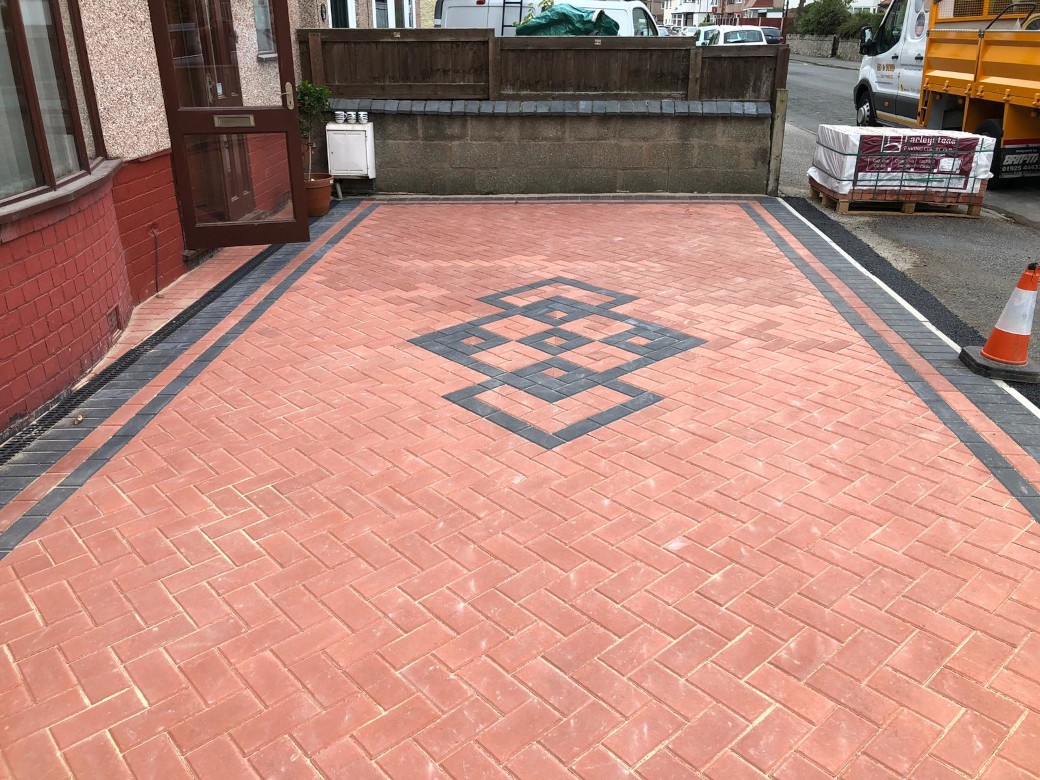 Mixed material driveway design