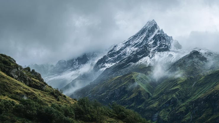 Paesaggio montagne himalayane dove si raccoglie lo shilajit