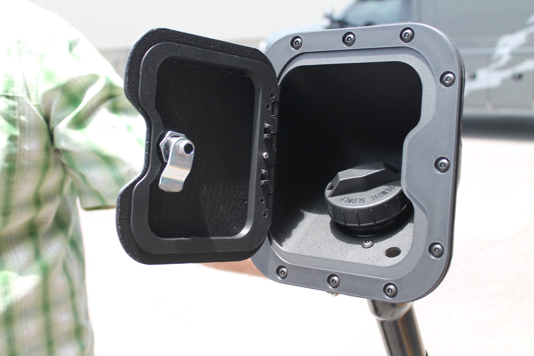 Interior view — lock mechanism and hinges