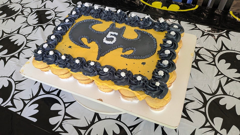 Batman Themed Cupcake Cake