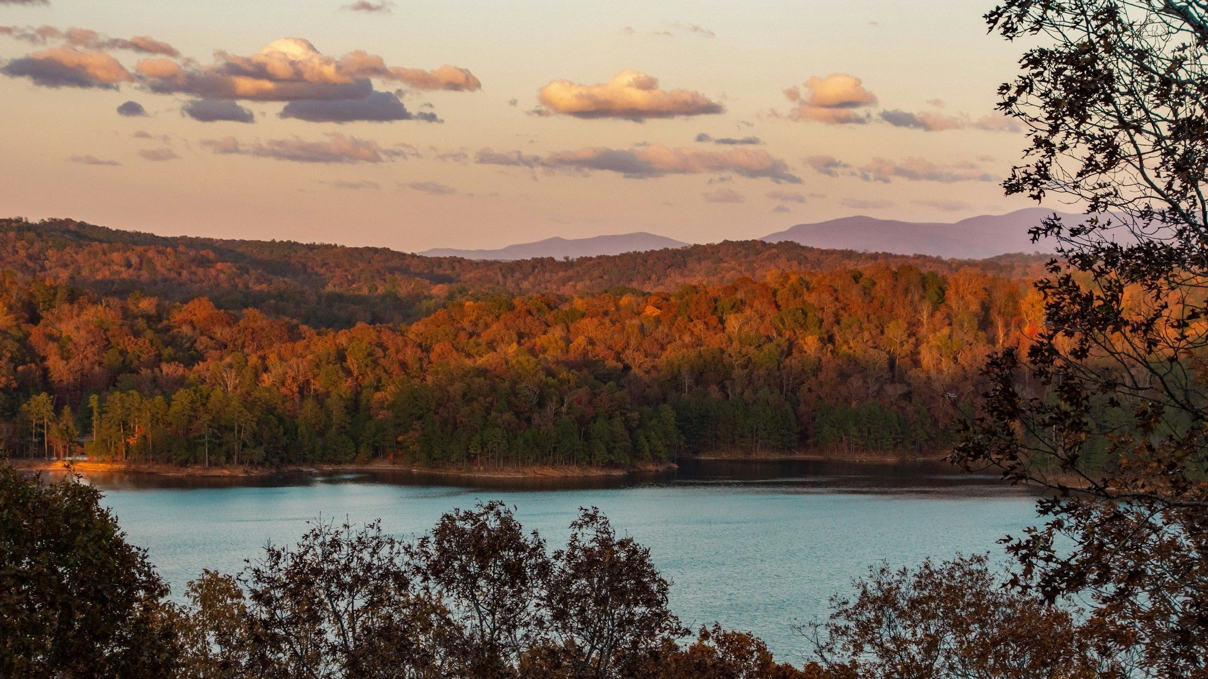 Scenic view of Deep Creek Lake and Garrett County mountains, Maryland