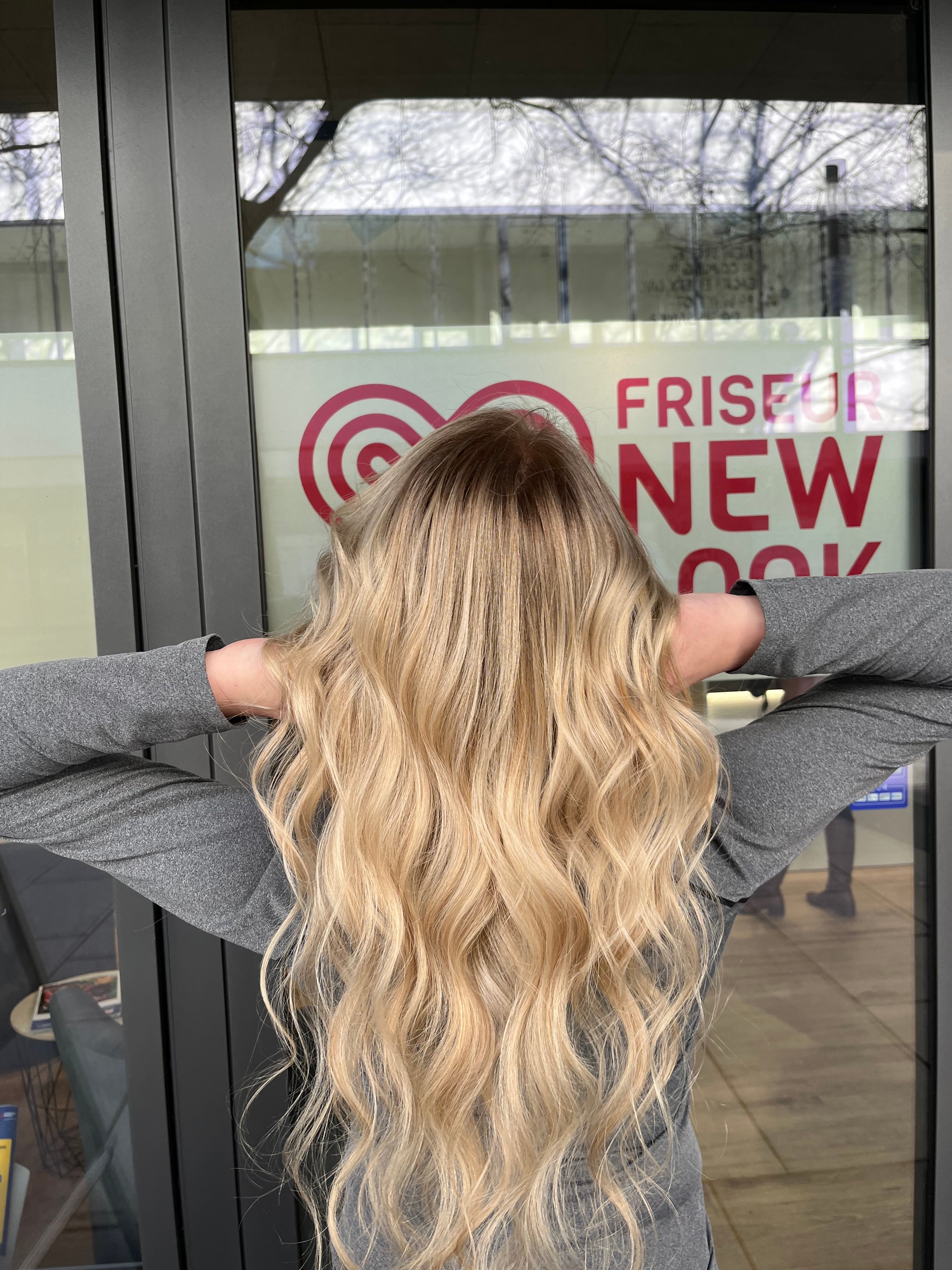 Balayage Spezialist Friseur New Look in Singen – natürliche Highlights und Blond