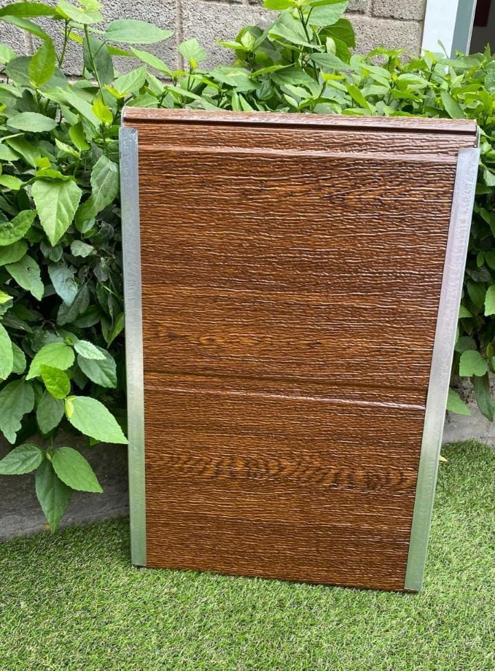Panel Roble Texturado para puerta seccional