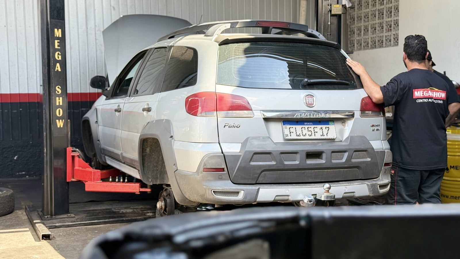 Pneu furado na estrada