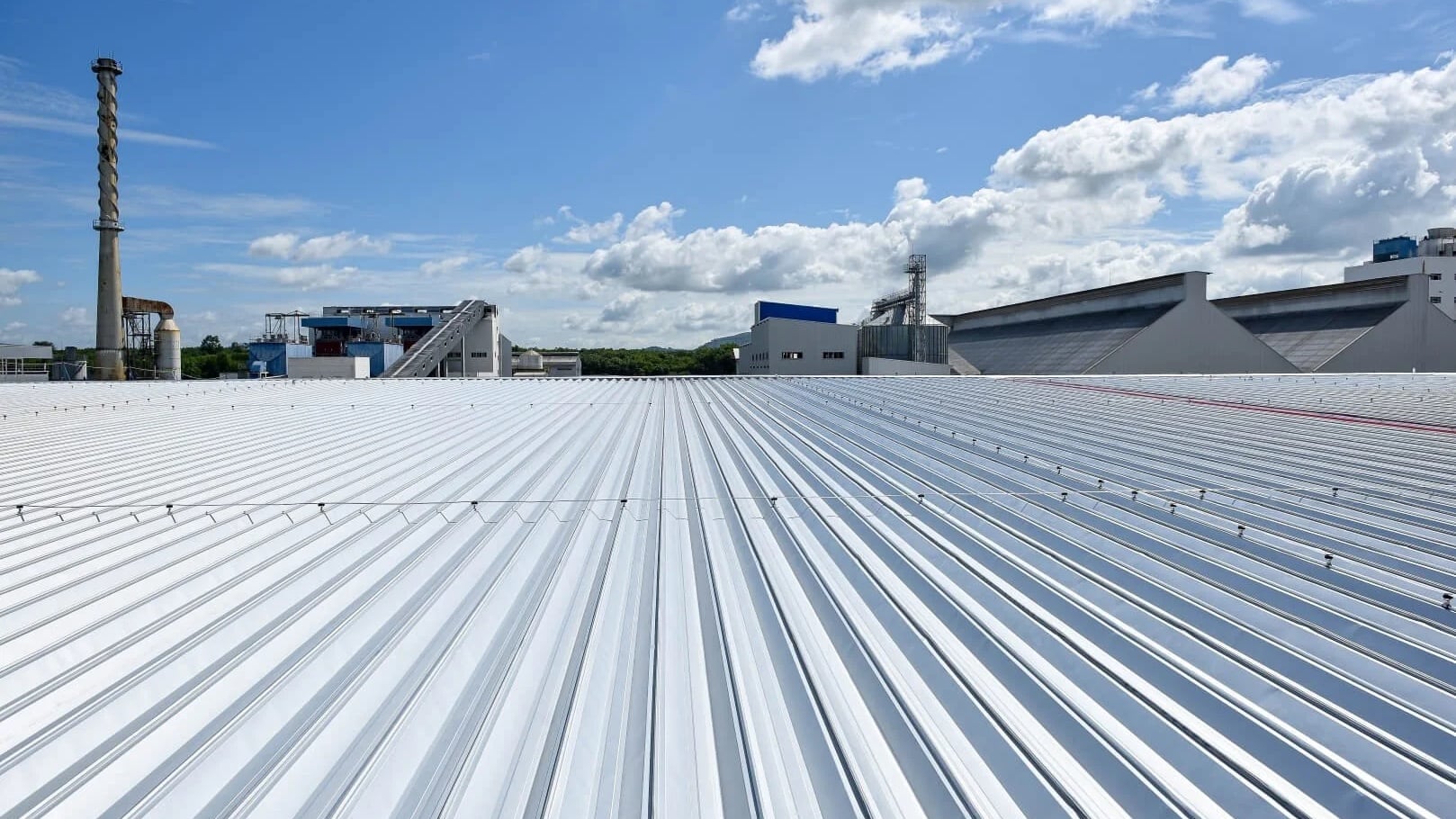 Metal Roofing being applied to a North Texas commercial roof