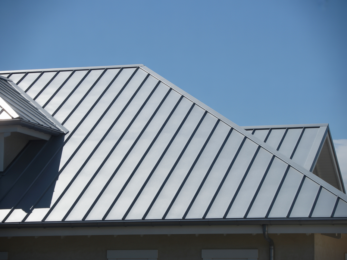 Complete roof installation and tear-off services in Van Nuys, California